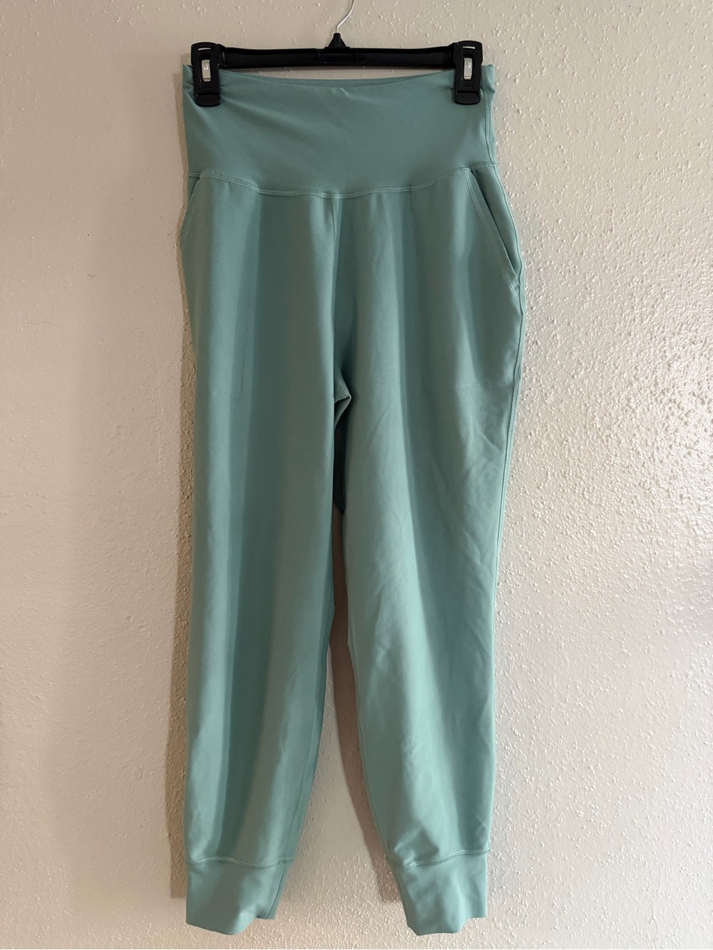 Old Navy Active Powersoft Joggers Size M Activewear Athleisure High Waisted